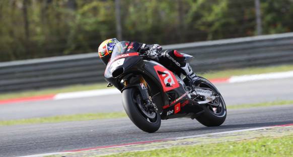 Aprilia, Melandri'den daha fazlasını bekliyor