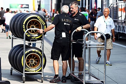 Lotus в останній момент заплатила Pirelli