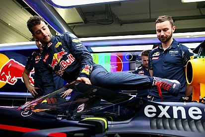 Il parabrezza Red Bull limita la visuale delle gomme anteriori?