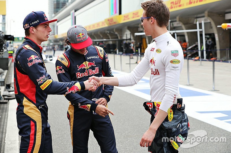 Scambio di volanti tra Kvyat e Verstappen?