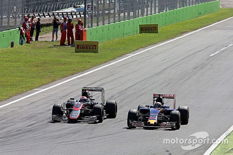 Button kritisch op besluit Red Bull: