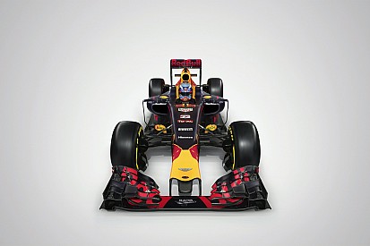 Verstappen bevestigt dat overstap naar Red Bull op papier stond voor 2017