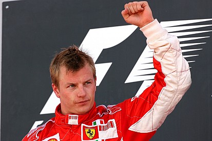 Der einzigartige Kimi Räikkönen auf dem Podium