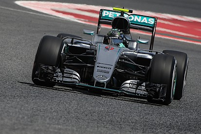 Formel 1 in Barcelona: Ferrari ist dran an Mercedes im 3. Training