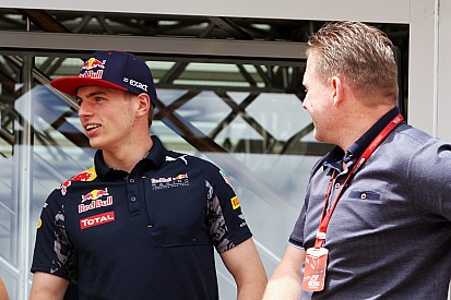 Jos Verstappen se aparta de la gestión de la carrera de Max