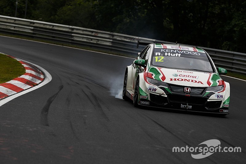 Nach etlichen Reifenschäden: WTCC-Piloten fordern „Nürburgring-Reifen“