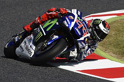 Lorenzo slaat terug met snelste tijd, Viñales en Crutchlow sterk