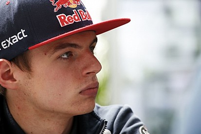 Verstappen édesapja megerősítette, hogy Max hosszú időre kötelezte el magát a Red Bullal