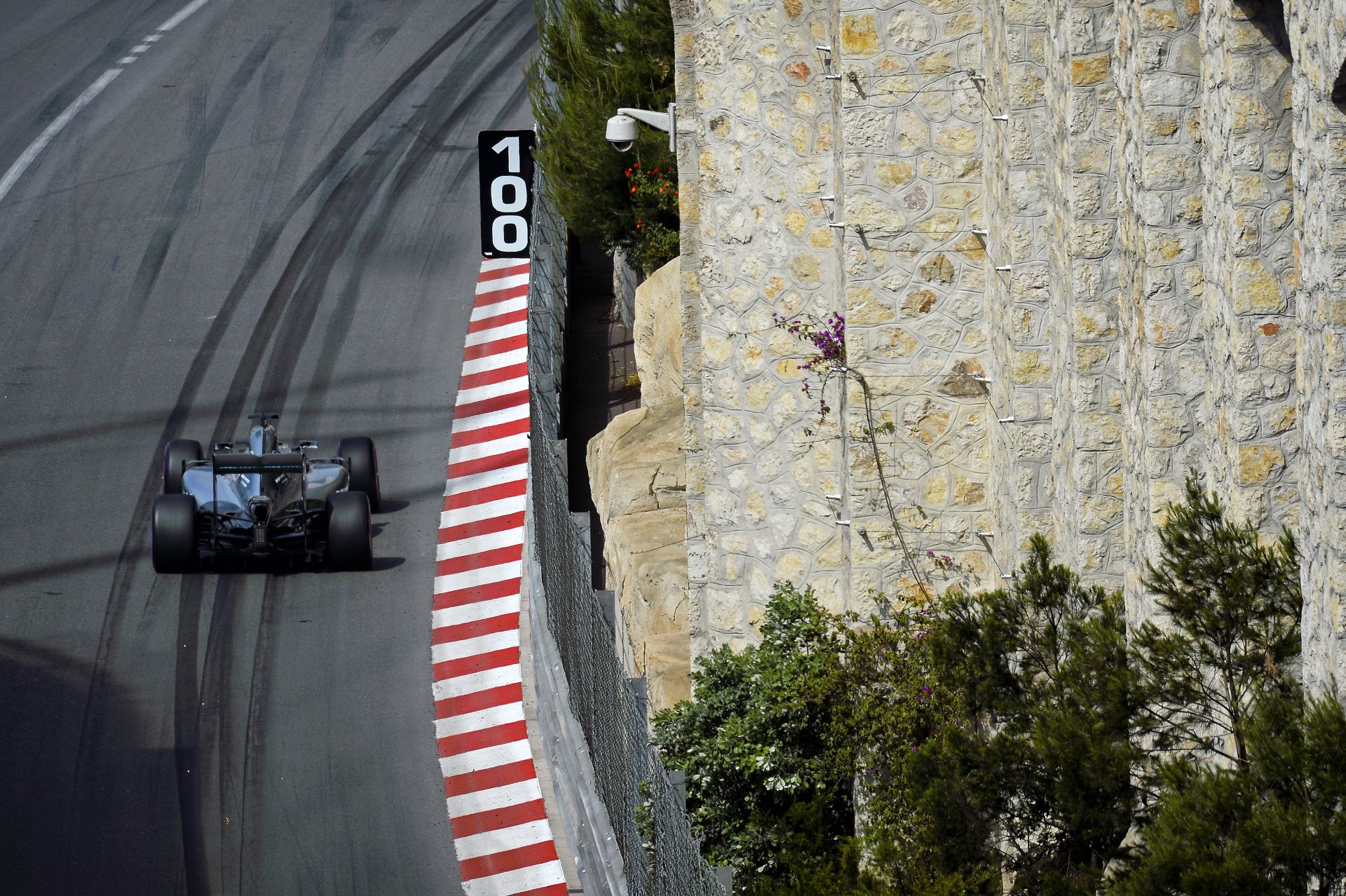 Ezt már lassan Hamilton sem hiszi el, Rosberg szerint Ricciardo megérdemelte a monacói pole-t