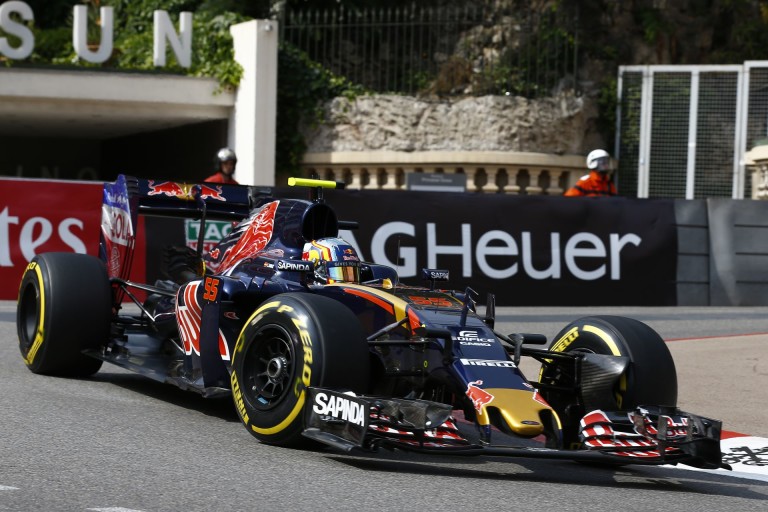 Sainz a 6. helyről indul Monacóban: A Toro Rosso a harmadik leggyorsabb a kanyarokban!