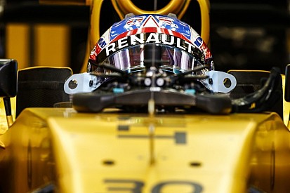 Nehéz futam a Renault-nál, mégis van ok a mosolyra