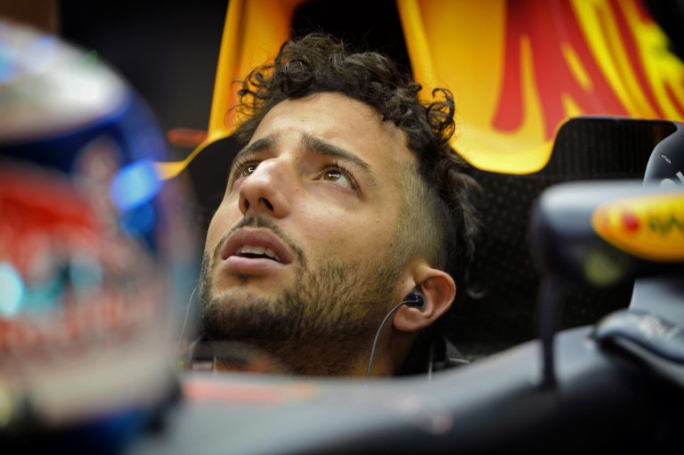 Red Bull: Honnan jött Ricciardo második rajthelye?! Ha holnap nyer, az anyukája még kinyírja...