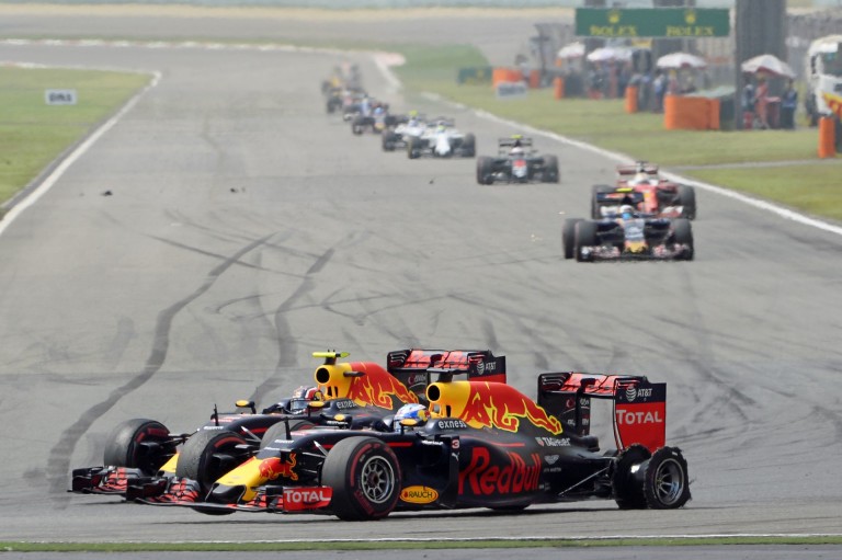 A Red Bull vérszemet kapott: a Renault kanadai frissítései a Mercedes elé repíthetik őket!