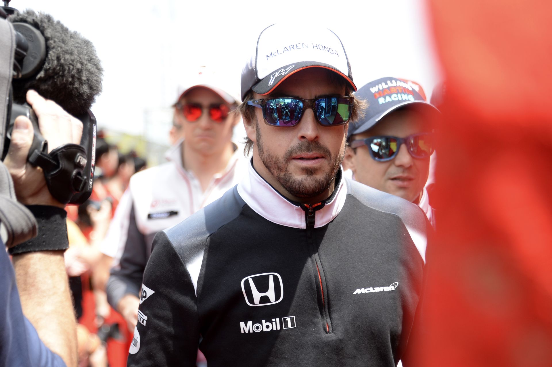 Alonso 34 nappal a súlyos balesetét követően teljesen gyógyult lett