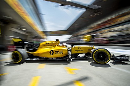 Nincs mentség a Renault F1-es szereplésére, agresszívebb fejlesztésekbe kezdenek