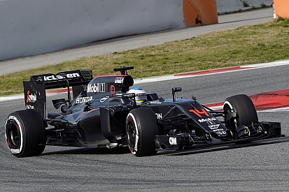 Létezik, hogy Alonso még egy borzalmas év után 2017-ben is a McLaren-Honda versenyzője legyen?