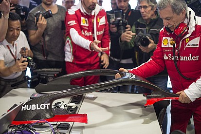 A Williamsnél csak nevetnek Hamilton halo-kritikáján!