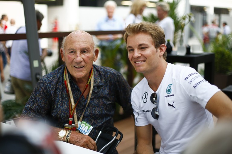 Exkluzív interjú Sir Stirling Mosszal, a Forma-1nagy legendájával: „A halóval kiherélhetik az F1-et”