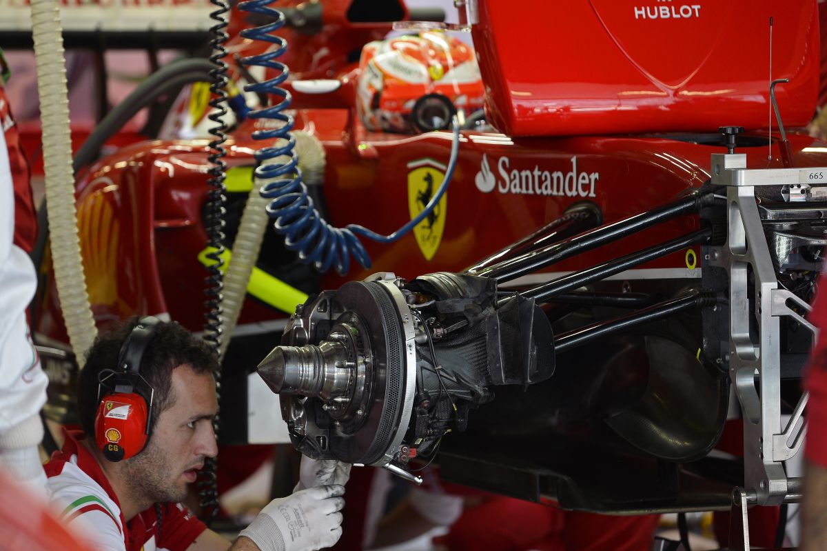 Technikai gondok miatt nem tud tesztelni Raikkönen