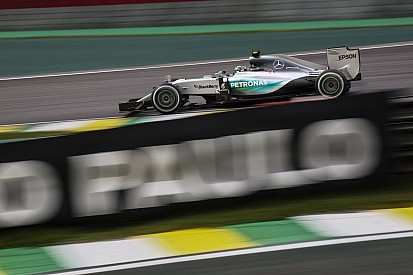 Videón Rosberg rajtelsőségét érő köre Brazíliában