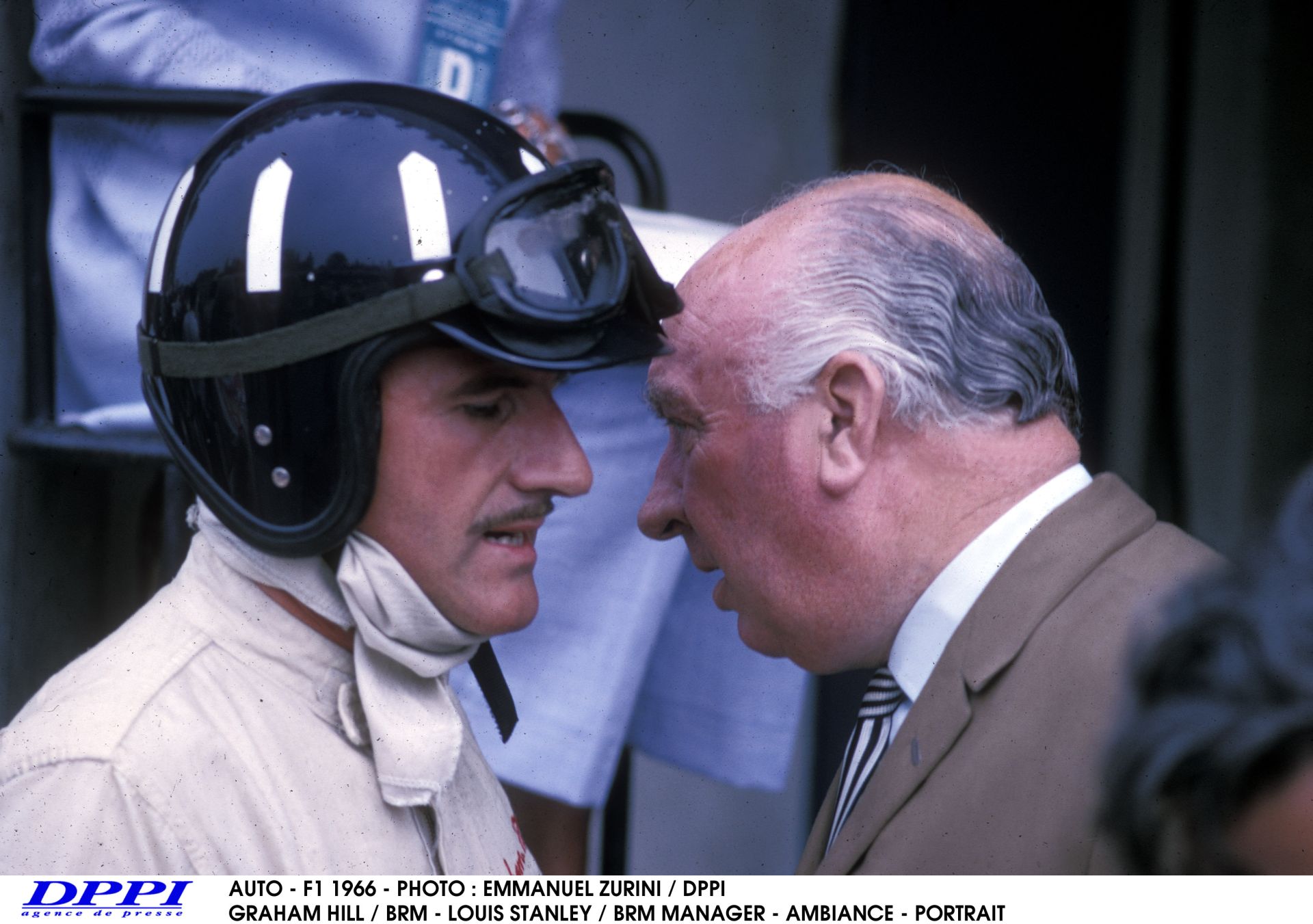 1975-ben ezen a napon hunyt el tragikus körülmények között Graham Hill