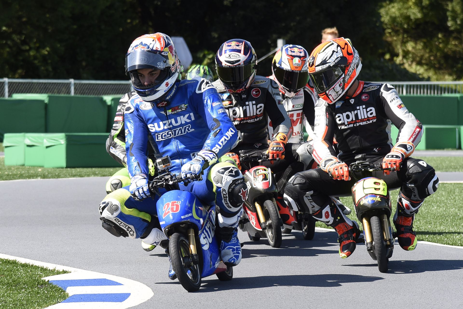 Grosjean motogp-s, minimotoros mókát szeretne péntekenként!