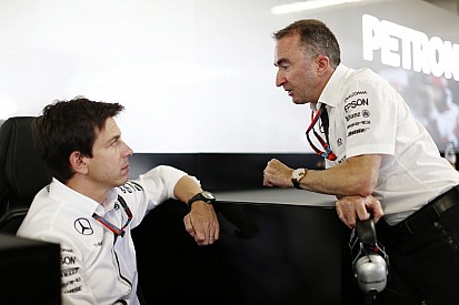 A Mercedesnek nagyon nem tetszik az, amit Ecclestone akar
