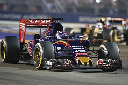 Verstappen újabb szenzációs előzése a Forma-1-ben, ezúttal Szingapúrban