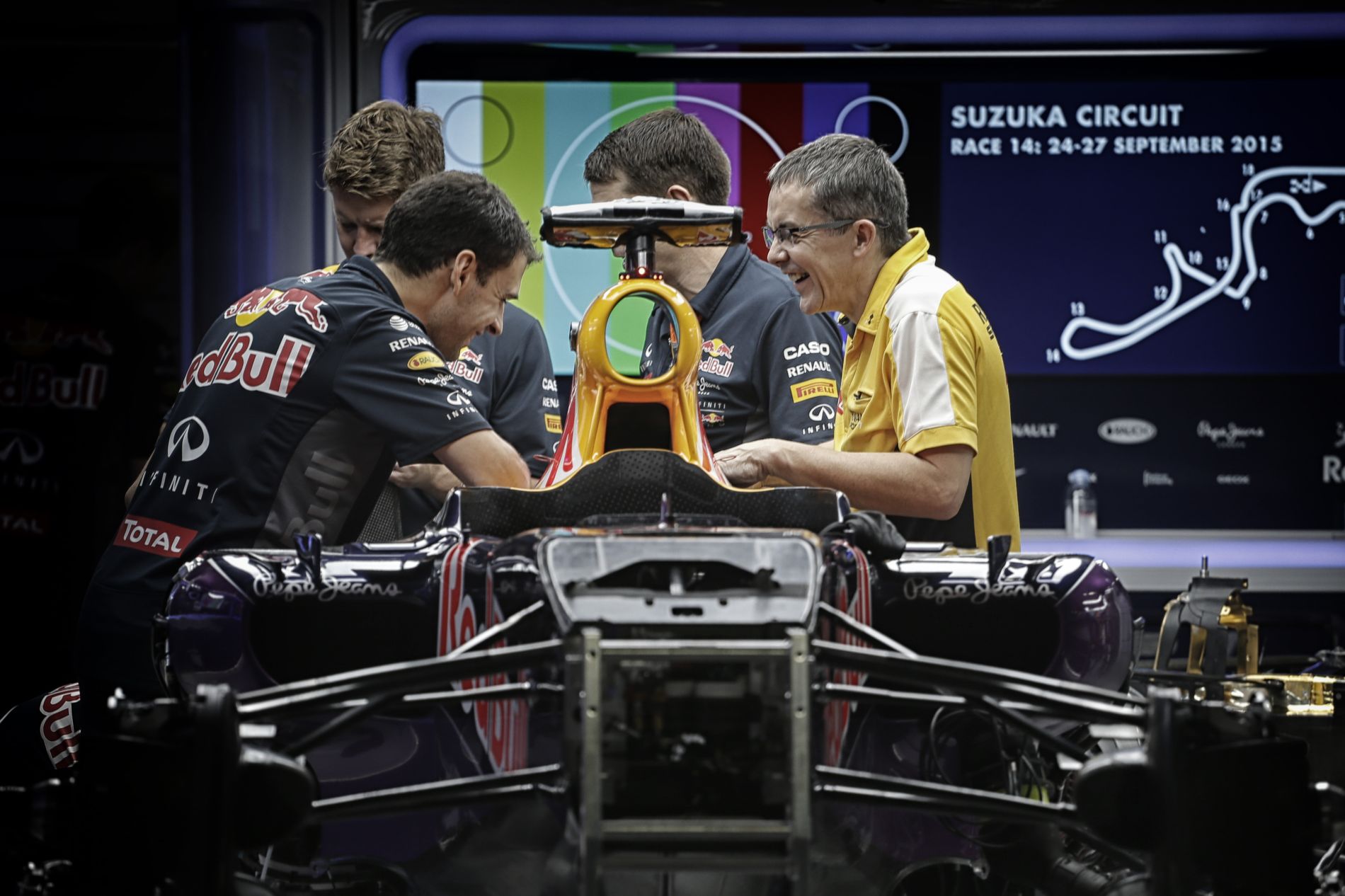 Óráról-órára változik a Red Bull helyzete a motorokkal: a Ferrari csak tavalyit adna