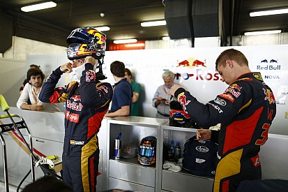 A Red Bull nehéz döntés előtt áll: Verstappen vagy Sainz?