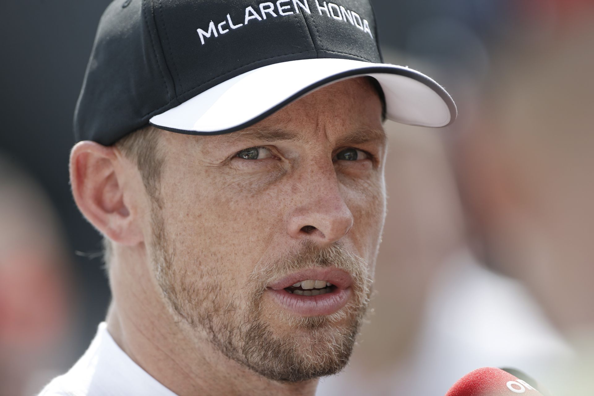 Olasz sajtó: A Belga Nagydíjon bejelentik, hogy Button az év végén távozik! Alonso új csapattársat kap a McLaren-Hondánál