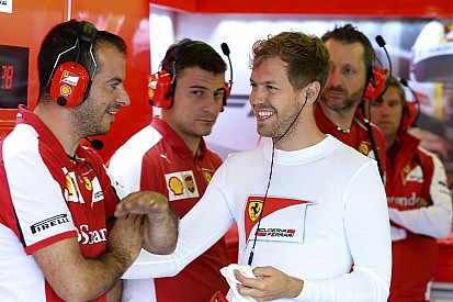 Vettel szeretne egy LaFerrarit, de attól tart, mind elfogyott