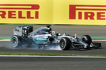 A Mercedes szerint Vettel túl sokat kockáztatott: Kár érte...