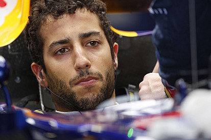 Ricciardo szerint Vettel nem teljesen őszinte, amikor a csalódottságáról beszél