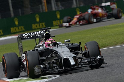 A McLaren ki akarja pipálni a rubrikát - tudják, Button számára kényelmetlen a helyzet