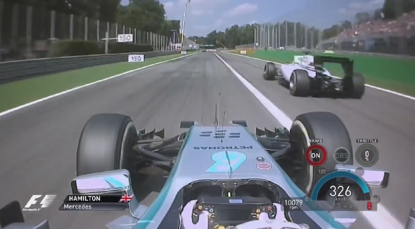 Hamilton előzése Massa ellen Monzában: Közel 360 km/órával közelít Lewis