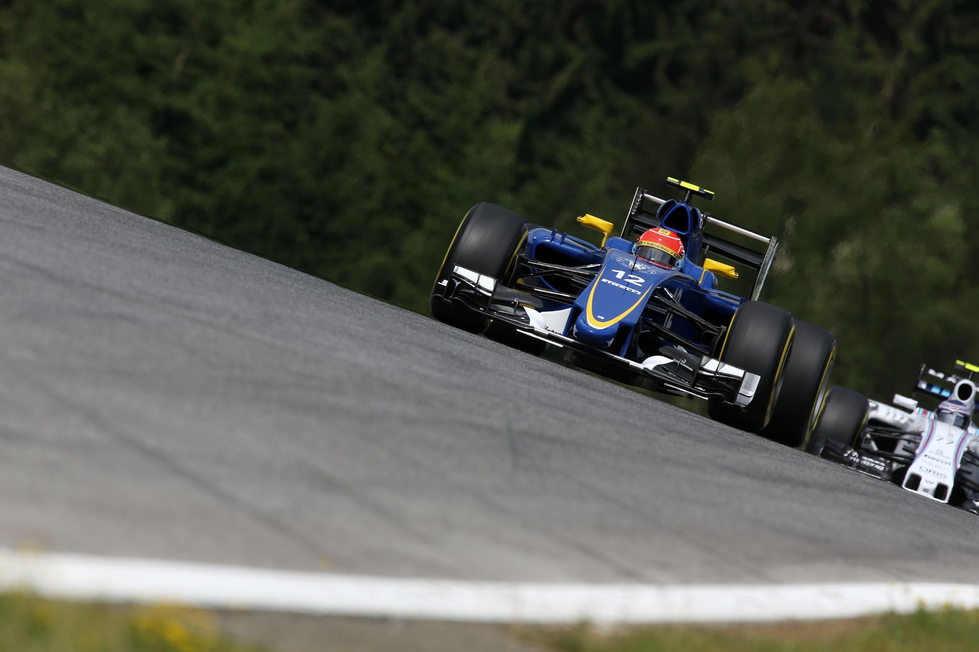 Ilyen egy kör egy modern F1-es autóval a néhai A1-Ringen