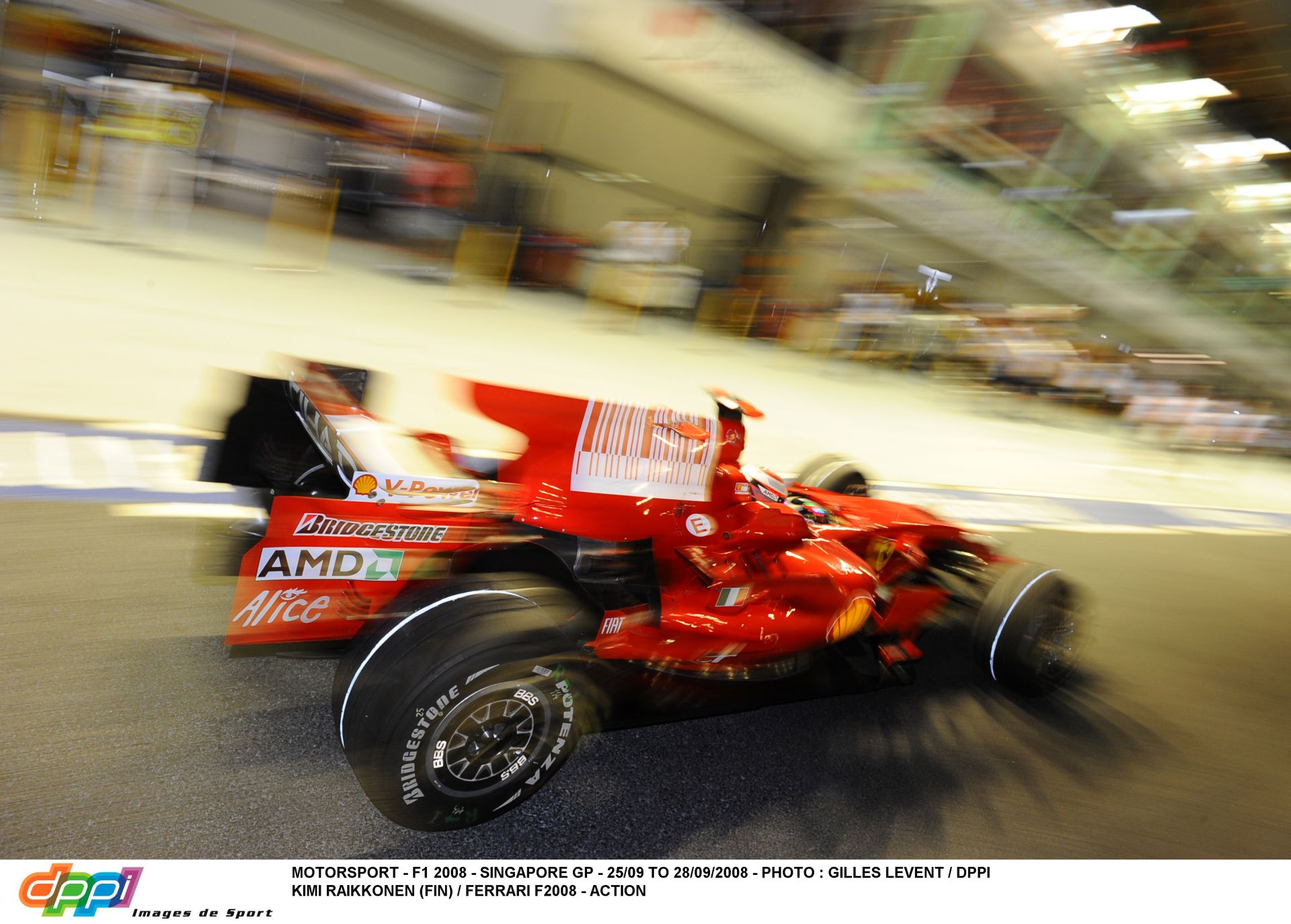 Szingapúri Nagydíj: Raikkönen a falban! A finn „Jégember” hibája