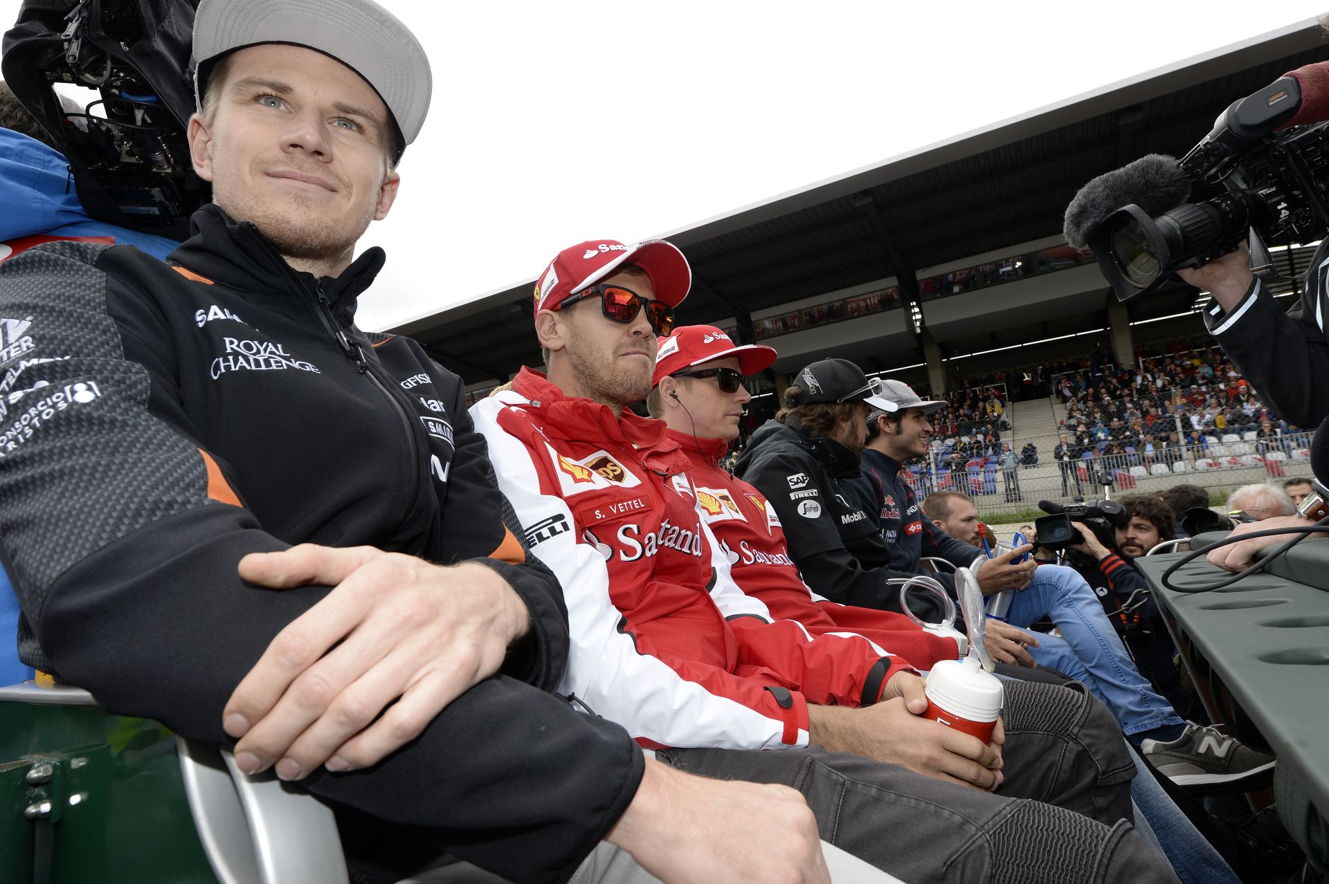Lauda: Talán hamarosan lesz egy szabad ülés a Ferrarinál Vettel mellett…