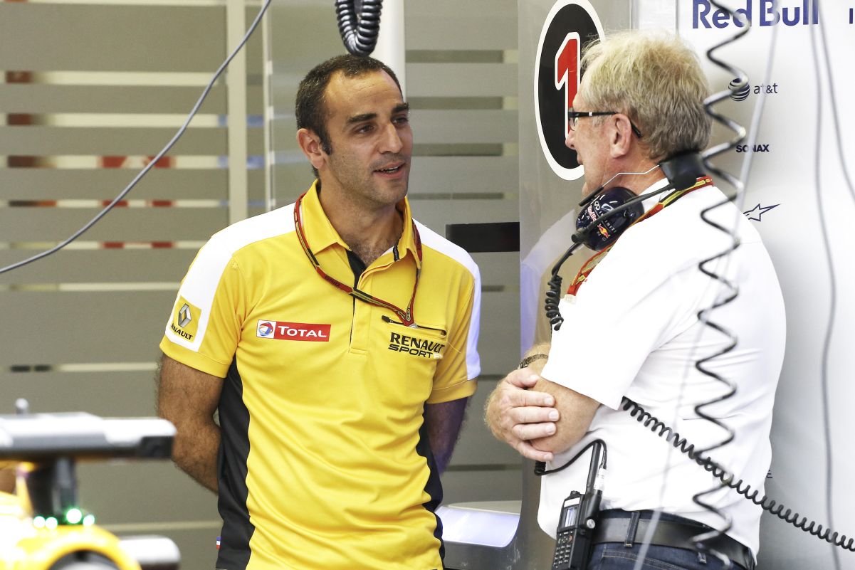 Benne van, hogy jövőre csak két ügyfele lesz a Renault-nak - egyszer a Mercedes is kifullad