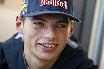 A 16 éves Max Verstappen: Kicsit úgy vezetek, mint Alonso