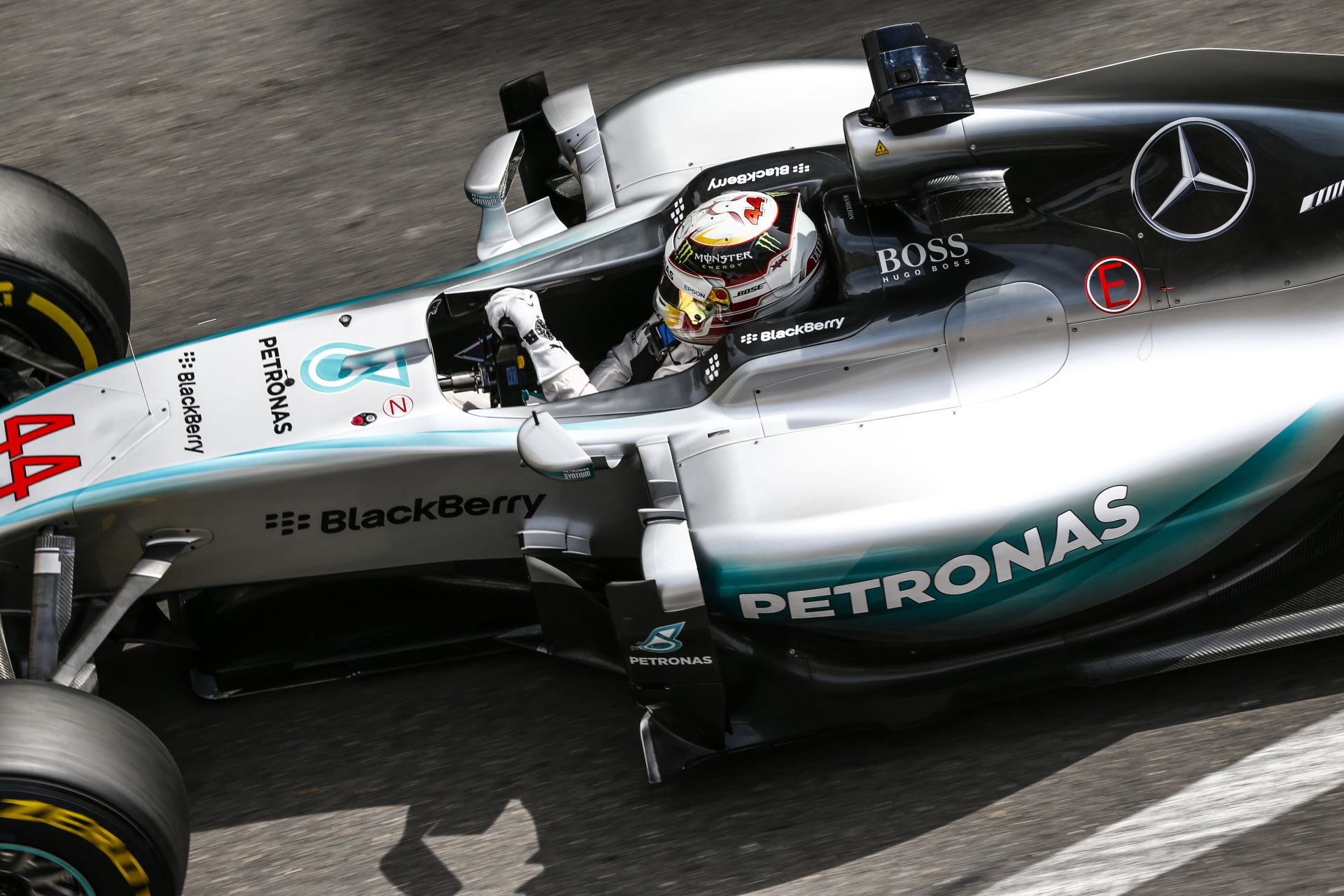 Videón Hamilton rajtelsőségét érő köre Monacóból