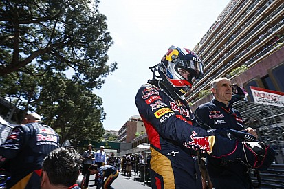 Verstappen brutálisan ráment Grosjeanra - a francia csak "féktesztelte" az újoncot?