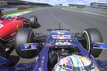 Videón Alonso és Vettel öldöklő csatája: Hihetetlen showt csinált a két világbajnok