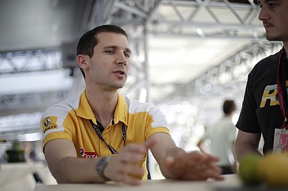A Renault a Mercedes turbómegoldását veheti át