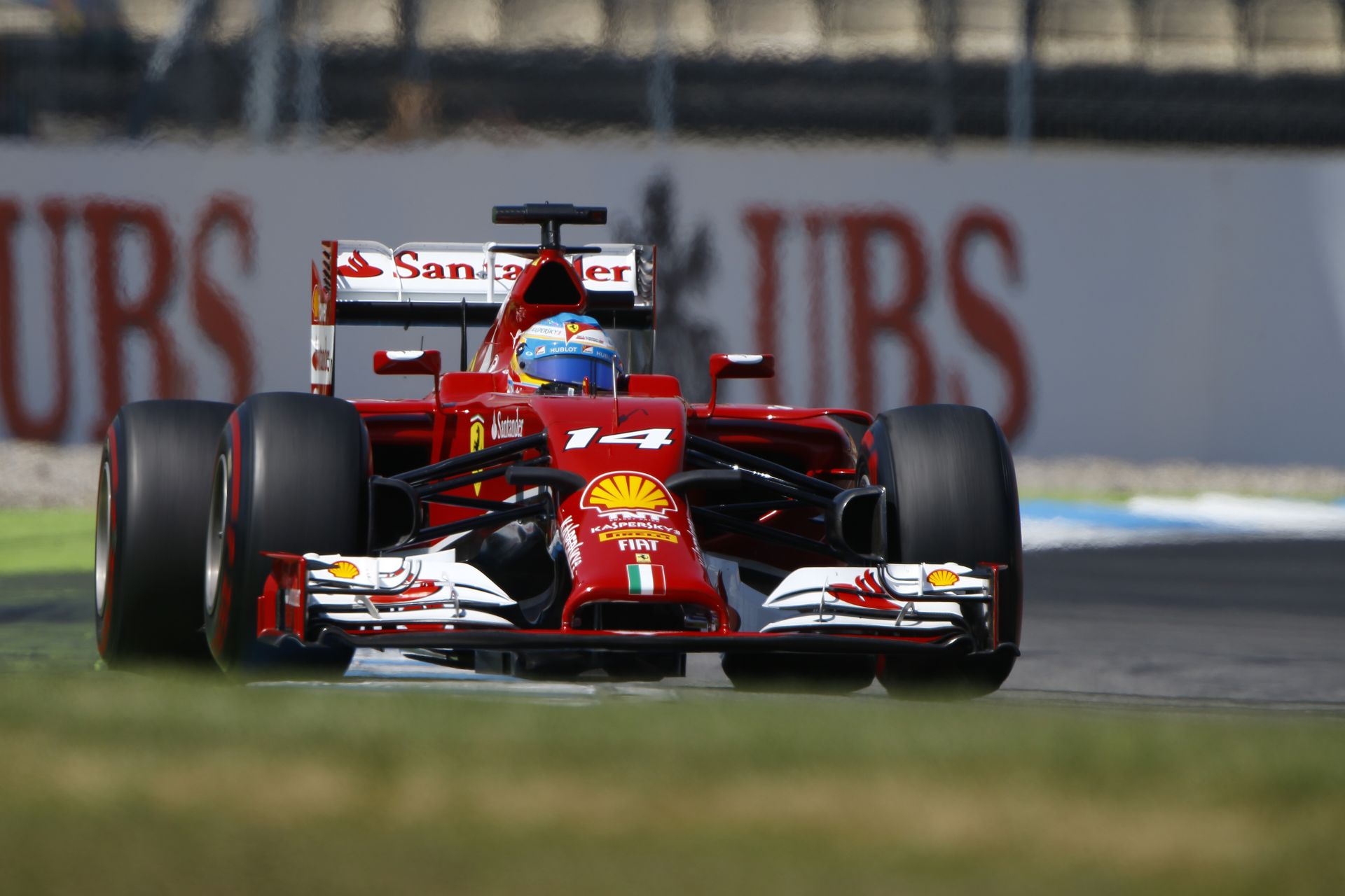 A Ferrari hamarosan teljesen átáll a 2015-ös versenygép fejlesztésére
