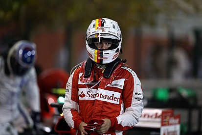 Ezen ment el Vettel dobogója Bahreinben: Videón, ahogy meghúzza a Ferrarit