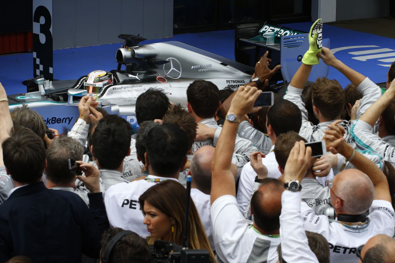 Hamilton: 100 százalékon kell lenni, mert azonnal ott van Nico!