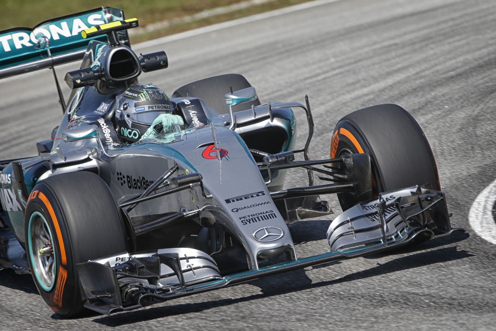 Rosberg nyerte a harmadik edzést Malajziában Hamilton, Raikkönen és Vettel előtt! Nagyon gyenge McLaren