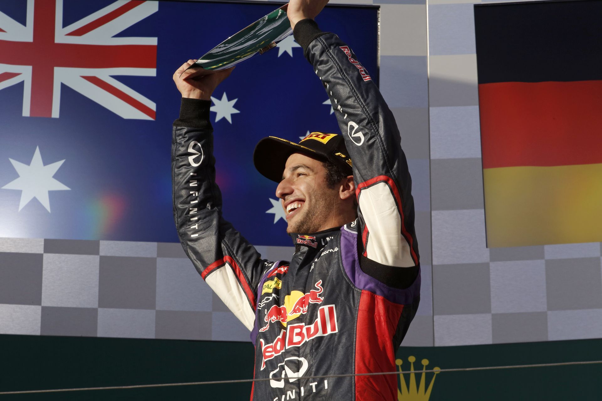 Ricciardo: Fogalmam nincs, hogy mit csinált a Red Bull, de az autó gyors!